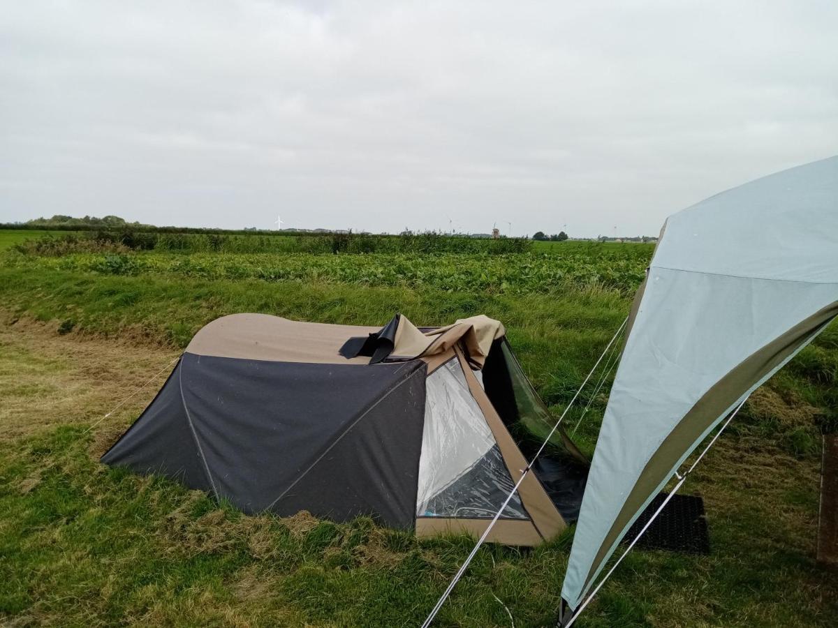 Basic 2P Tent Sotterum Hotel Cornwerd Bagian luar foto