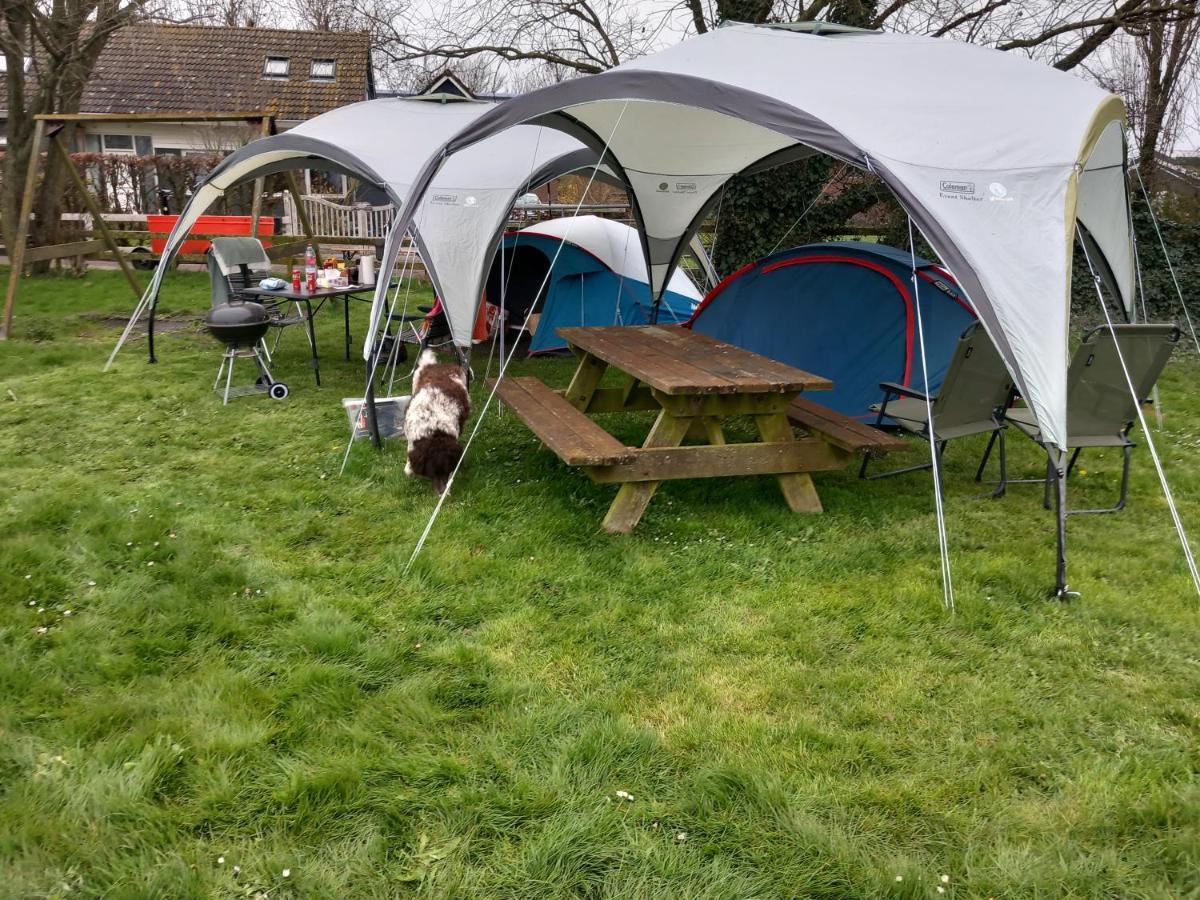 Basic 2P Tent Sotterum Hotel Cornwerd Bagian luar foto